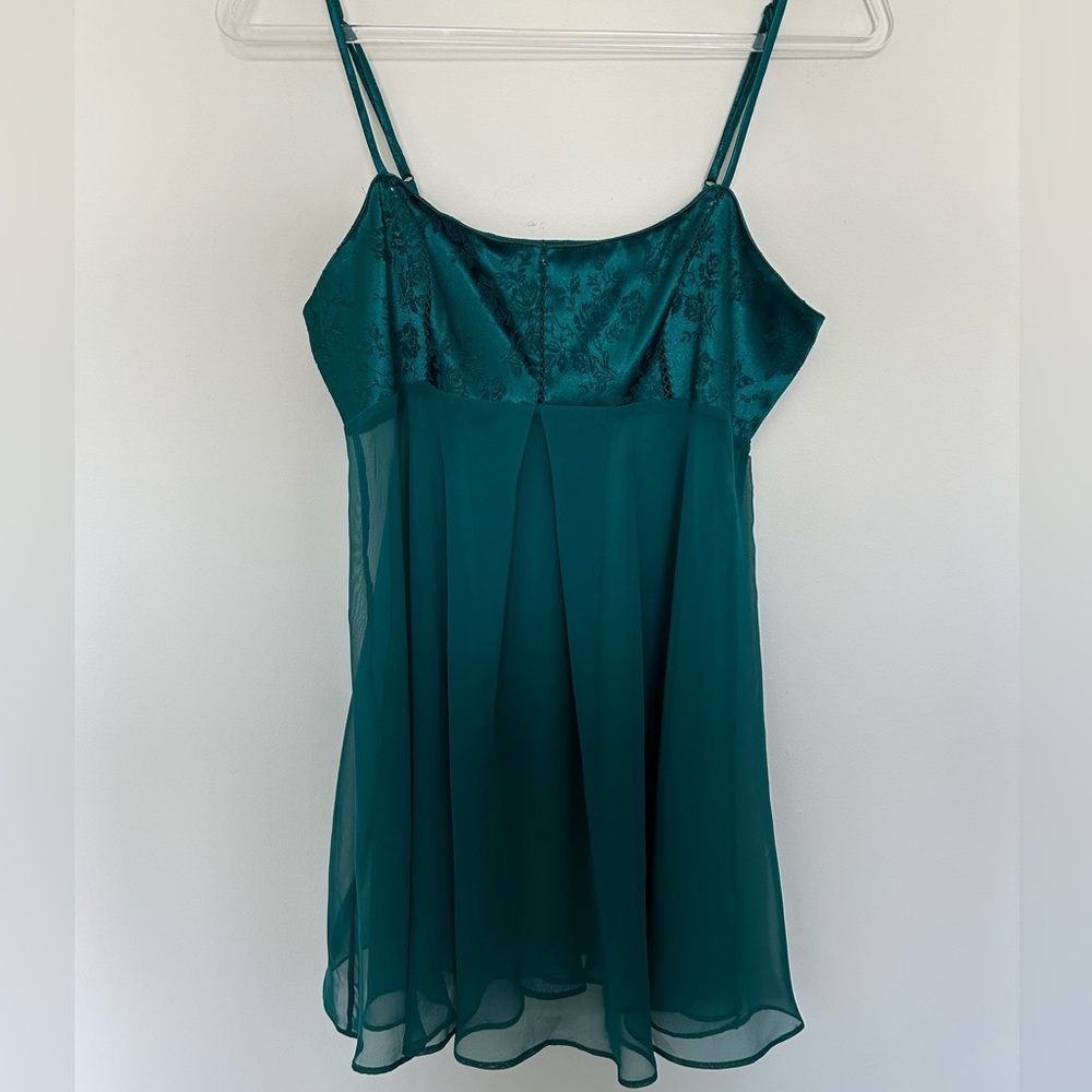 Victoria’s Secret Sheer Nightgown Teddy‎ Chemise Size Small